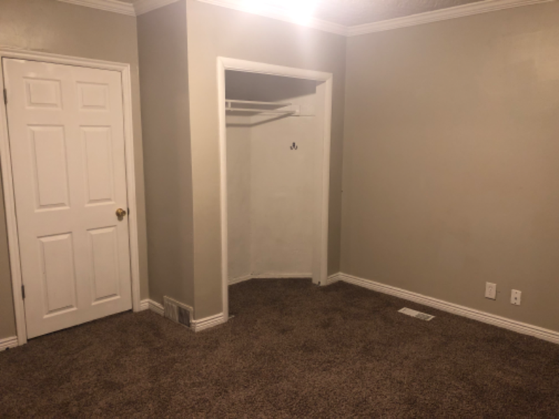 310 18th St - Photo 2 of 5