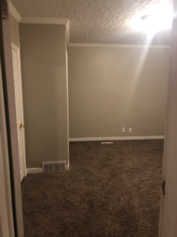 310 18th St - Photo 3 of 5
