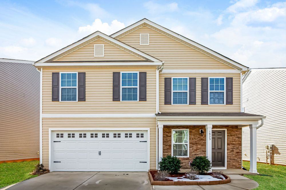 1923 Windy Willow Ln