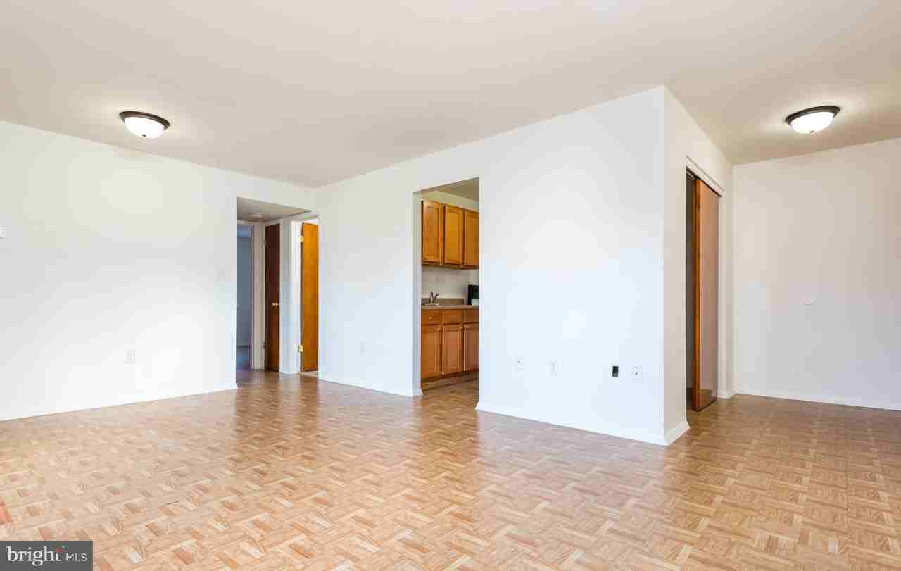 7497 Prince Charles Ct - Photo 2 of 12