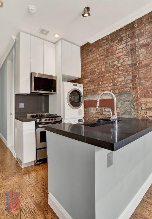 120 1st Ave #1 - Photo 2 of 9