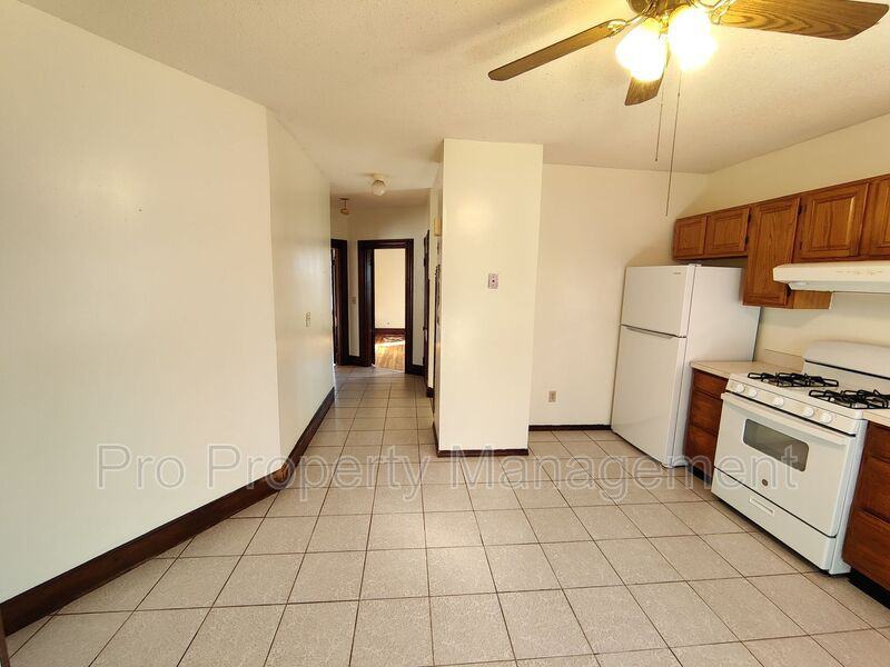 107 Tremont St #2ndFL - Photo 3 of 10