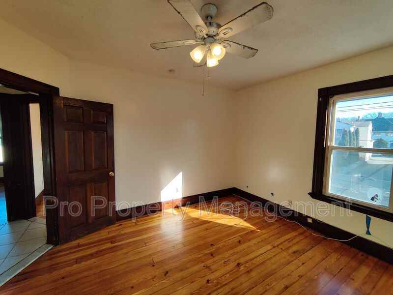 107 Tremont St #2ndFL - Photo 6 of 10
