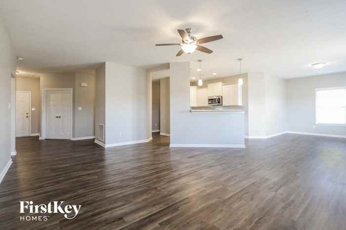 219 Saint Andrews Ave - Photo 3 of 15