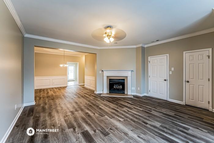 1008 Lexington Dr - Photo 3 of 16