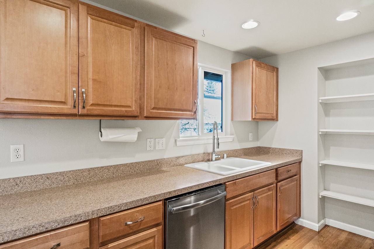 10538 Ne 141st St #1 - Photo 4 of 21