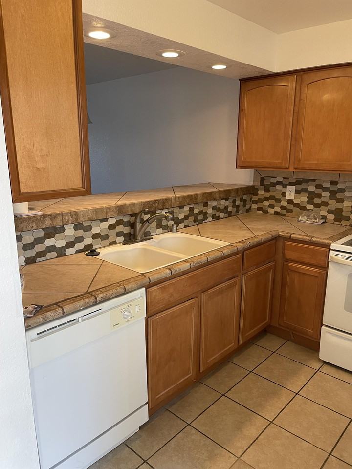 2016 Mesquite Ln #1
