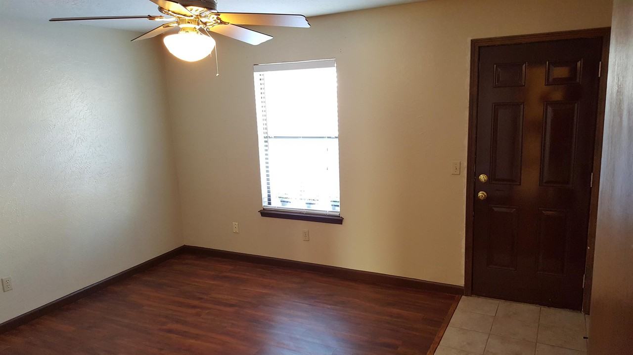 217 Barrett Pl #1 - Photo 5 of 10