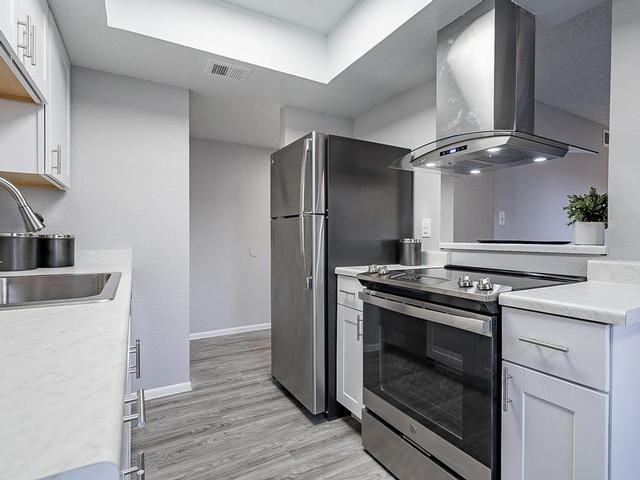 1007 W 1st St - Photo 7 of 25