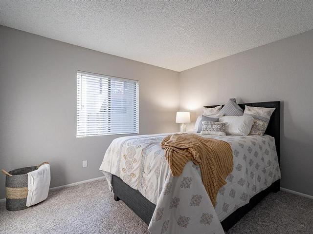 1007 W 1st St - Photo 3 of 25