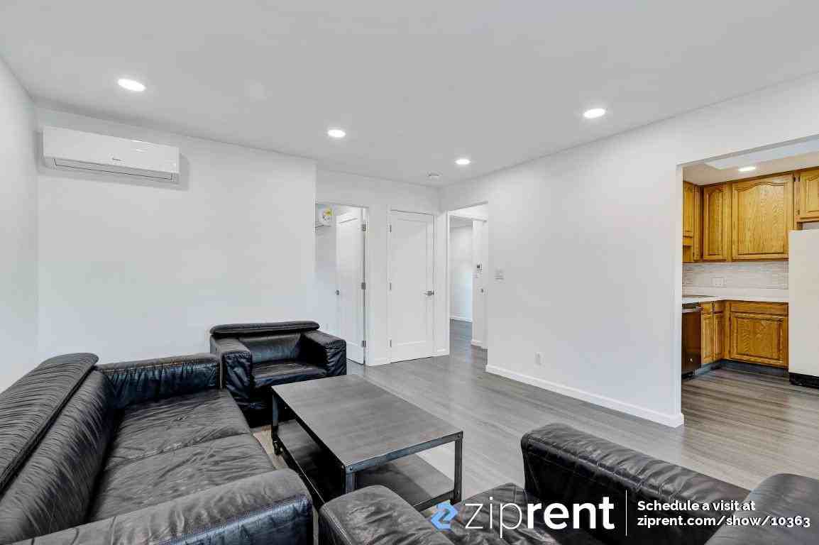 2619 Ortega St - Photo 3 of 14