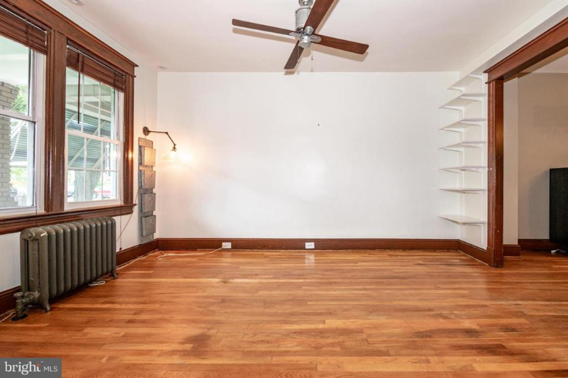 1127 Trinidad Ave Ne - Photo 5 of 18