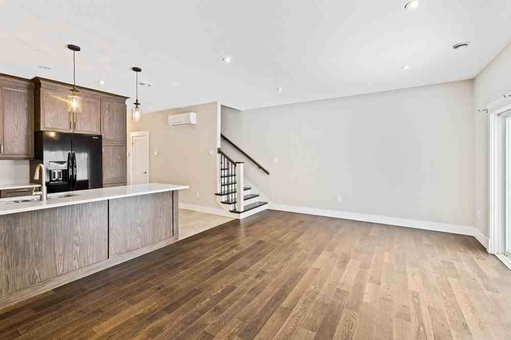 34 Eileen Lane - Photo 2 of 15