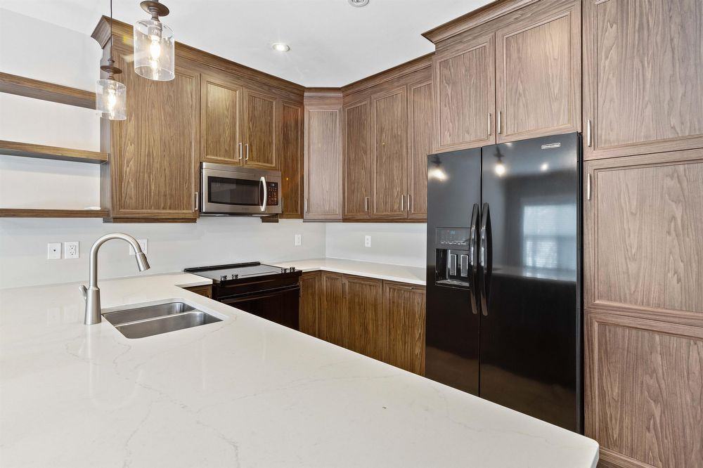 34 Eileen Lane - Photo 3 of 15