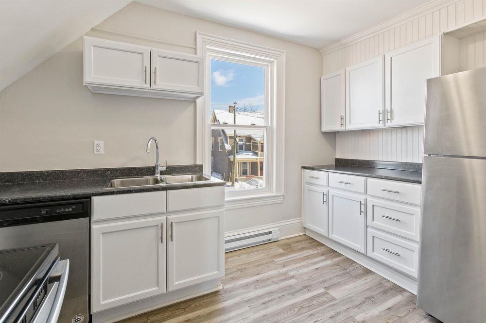 124 Highfield St - Photo 2 of 8