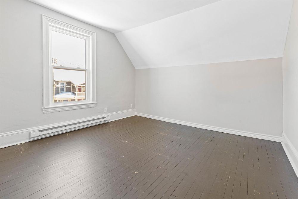 124 Highfield St - Photo 3 of 8