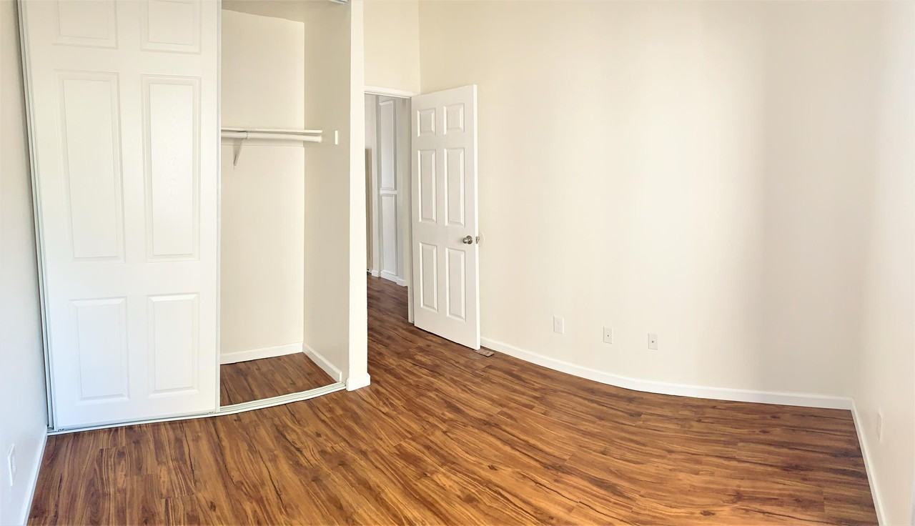 4135 IOWA STUnit 8 #8 - Photo 3 of 7