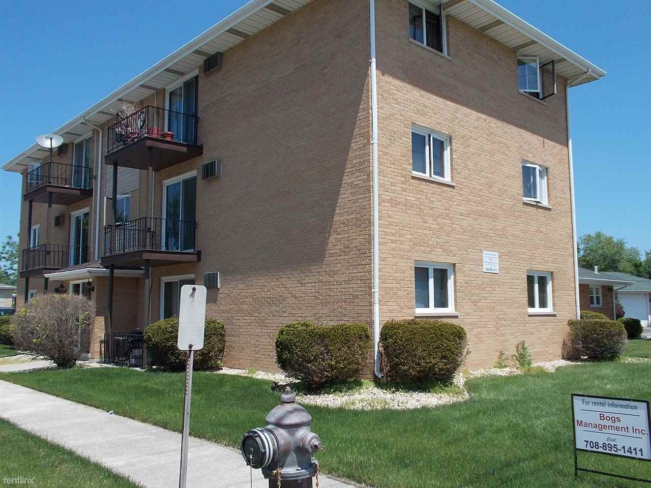 2822 186th St - Photo 2 of 4