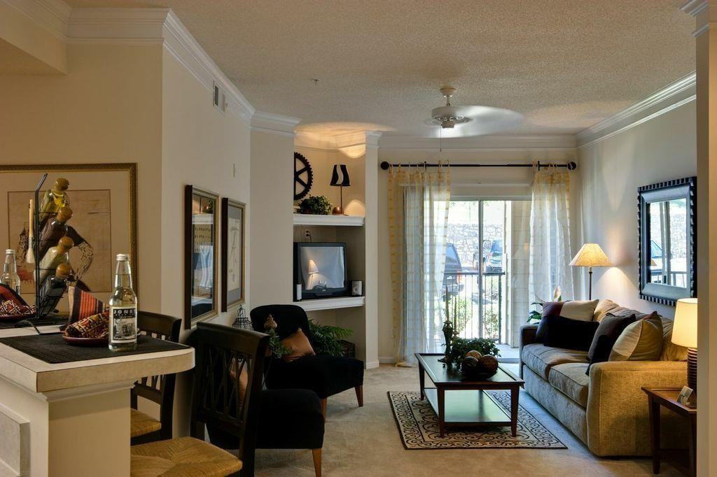 Idlewylde Apartments - Photo 3 of 57