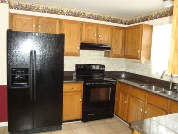 60282 Lamplighter Dr - Photo 2 of 7