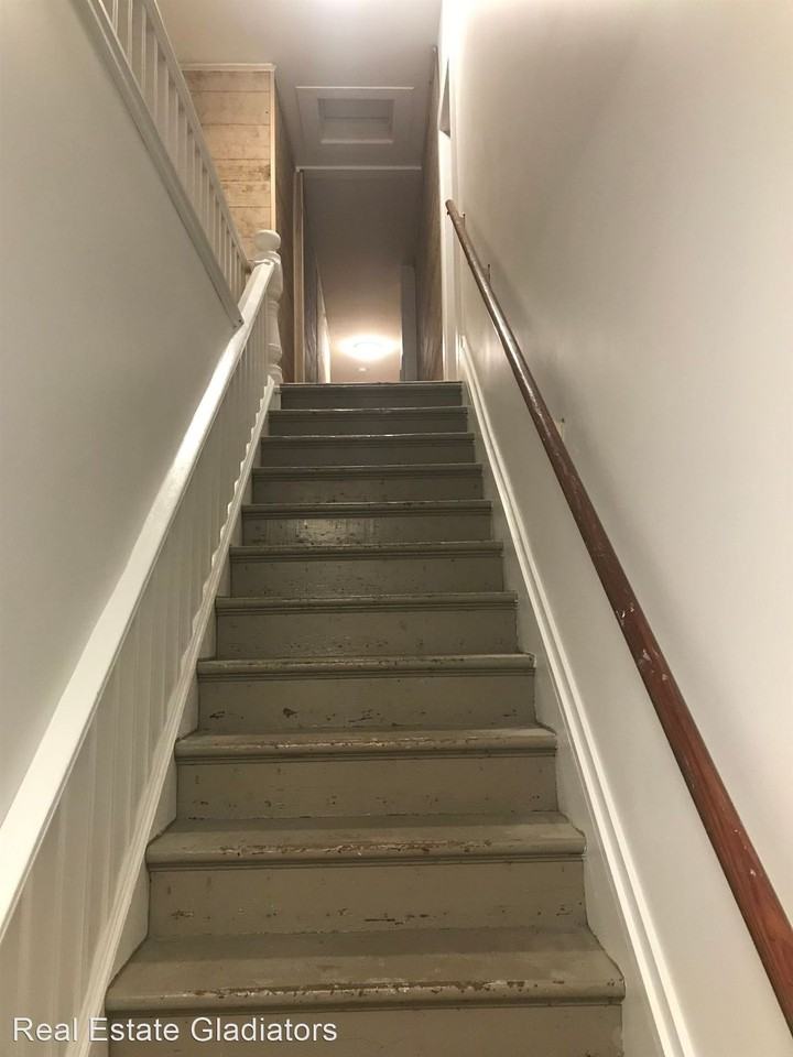 324 Avenue B - Photo 3 of 8