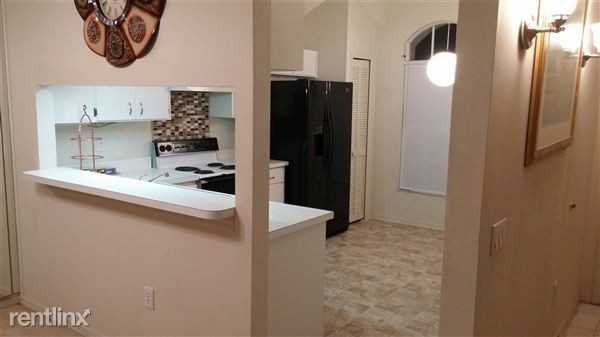 1812 Landside Dr - Photo 3 of 10