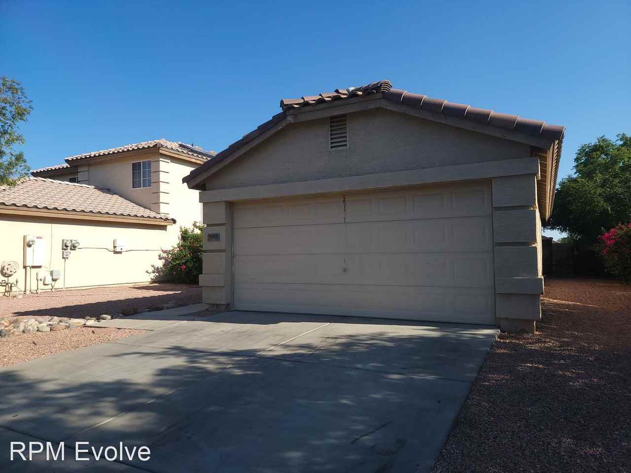 11915 W Rosewood Dr #001 - Photo 2 of 28