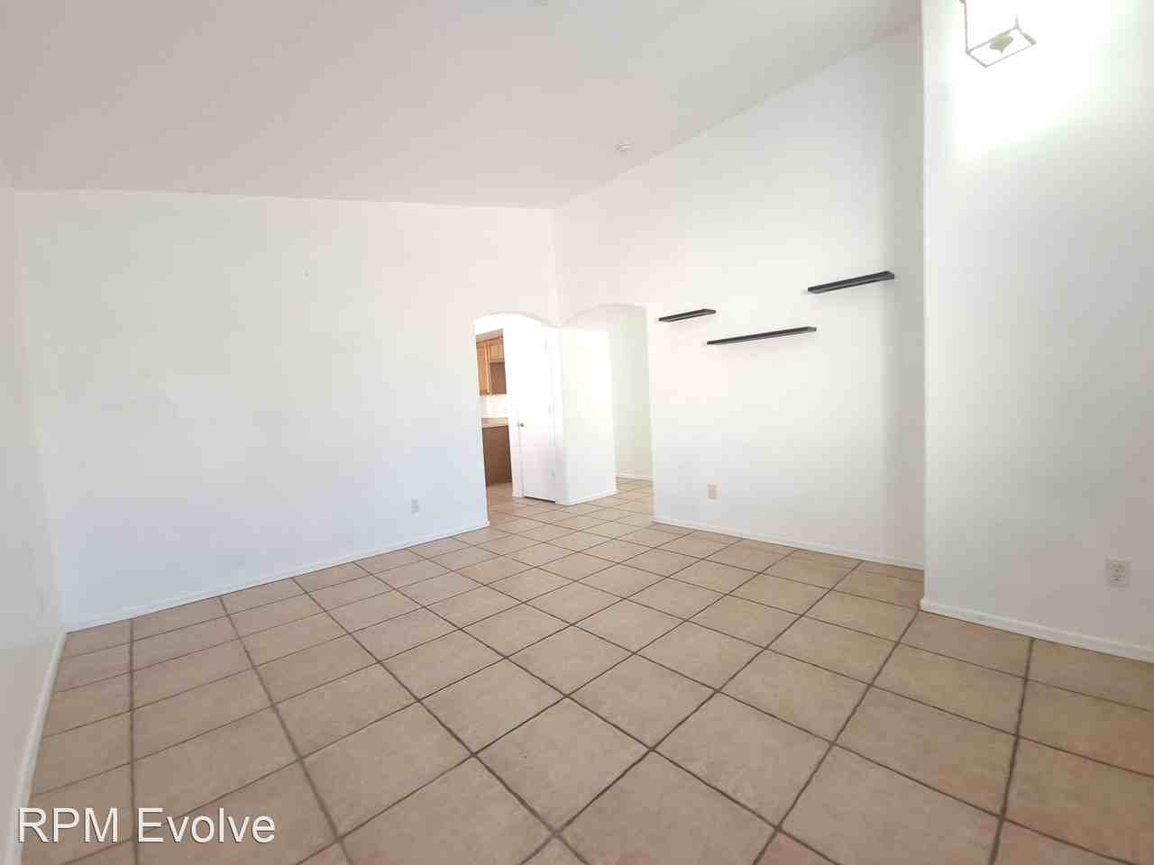 11915 W Rosewood Dr #001 - Photo 3 of 28