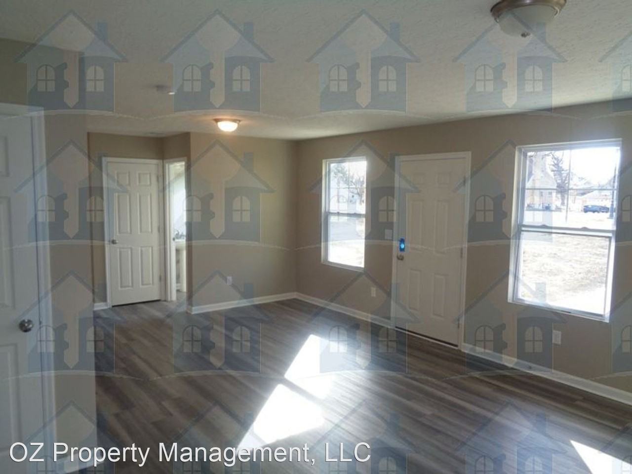 482 W Kemper Rd - Photo 2 of 14