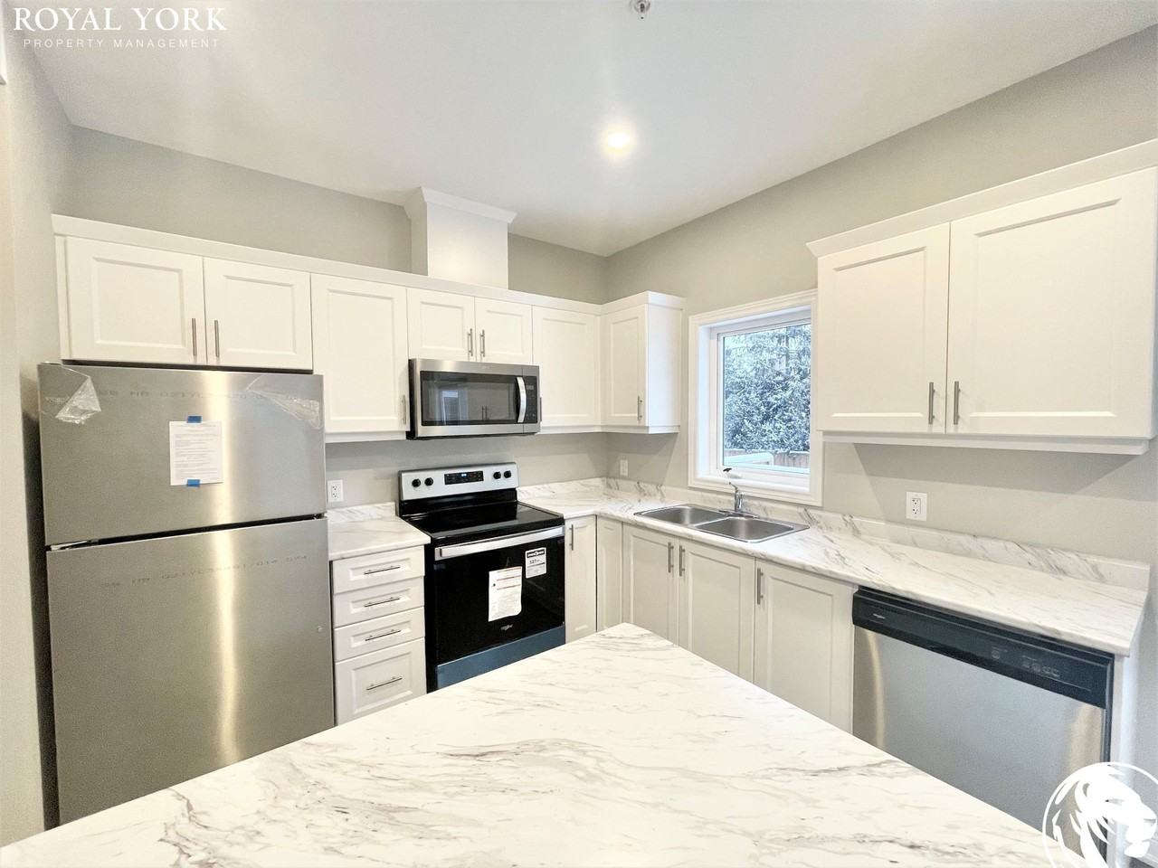 18 Corbin St #8 - Photo 3 of 16