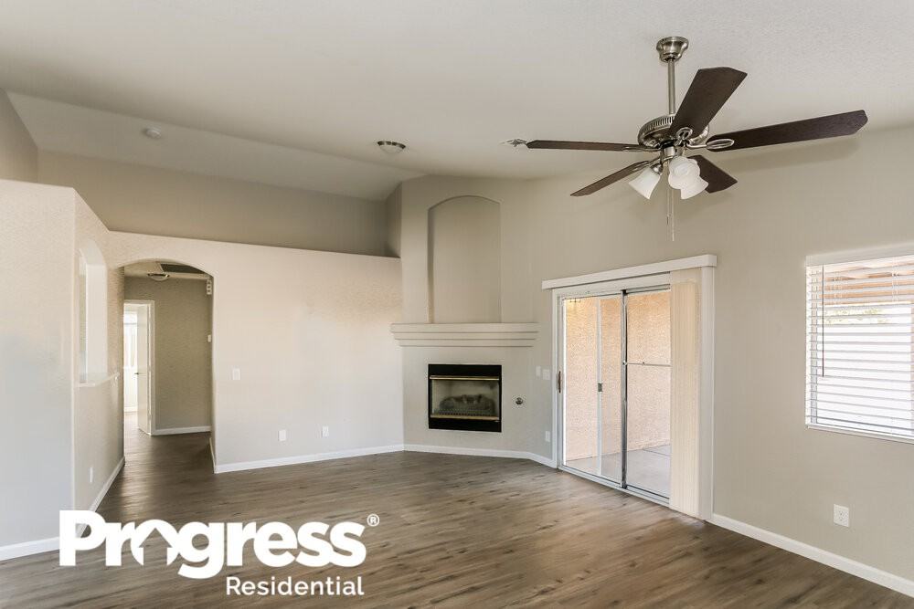 16104 W Jefferson St - Photo 3 of 16