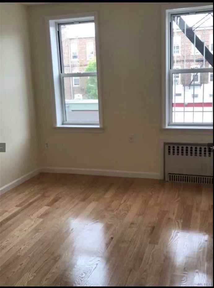 723 East 43rd Street 2f - Photo 3 of 6