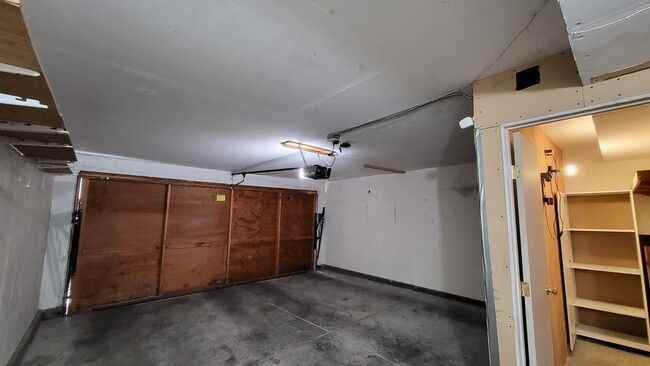 3230 Kenhill Dr - Photo 2 of 17