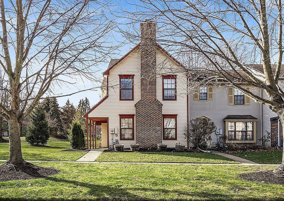 1 Carlyle Ct - Photo 2 of 28