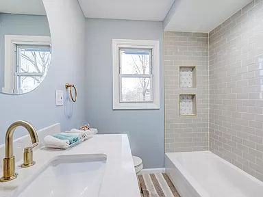 112 Minna Ave - Photo 2 of 32