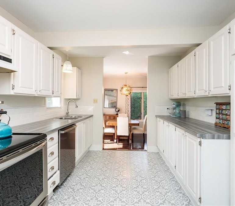 1135 Normandy Crescent - Photo 2 of 13