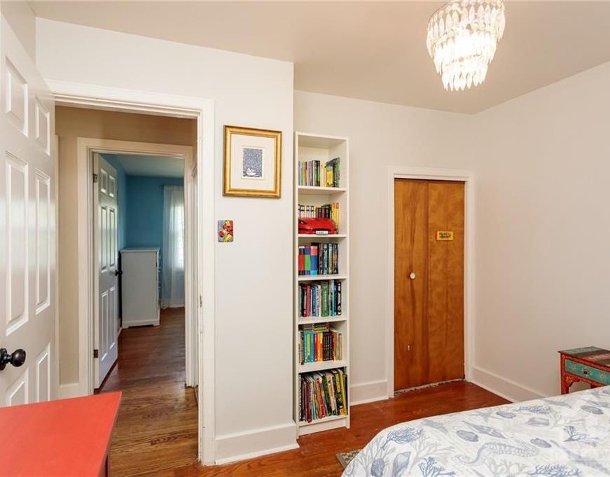 1135 Normandy Crescent - Photo 3 of 13