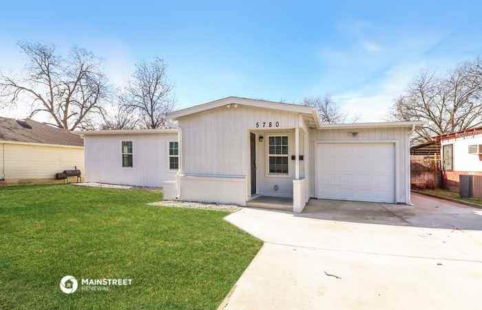 5780 Truelson Dr - Photo 2 of 17