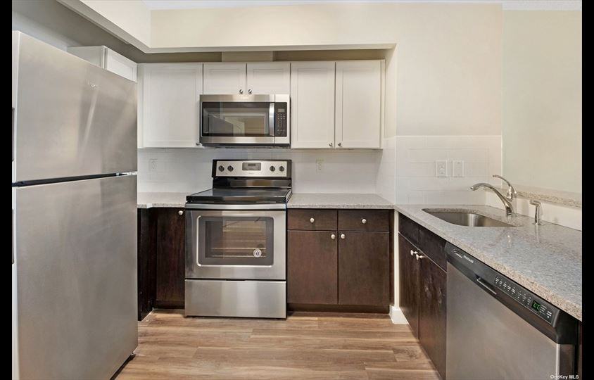 1336 Bedford Avenue - Photo 2 of 5