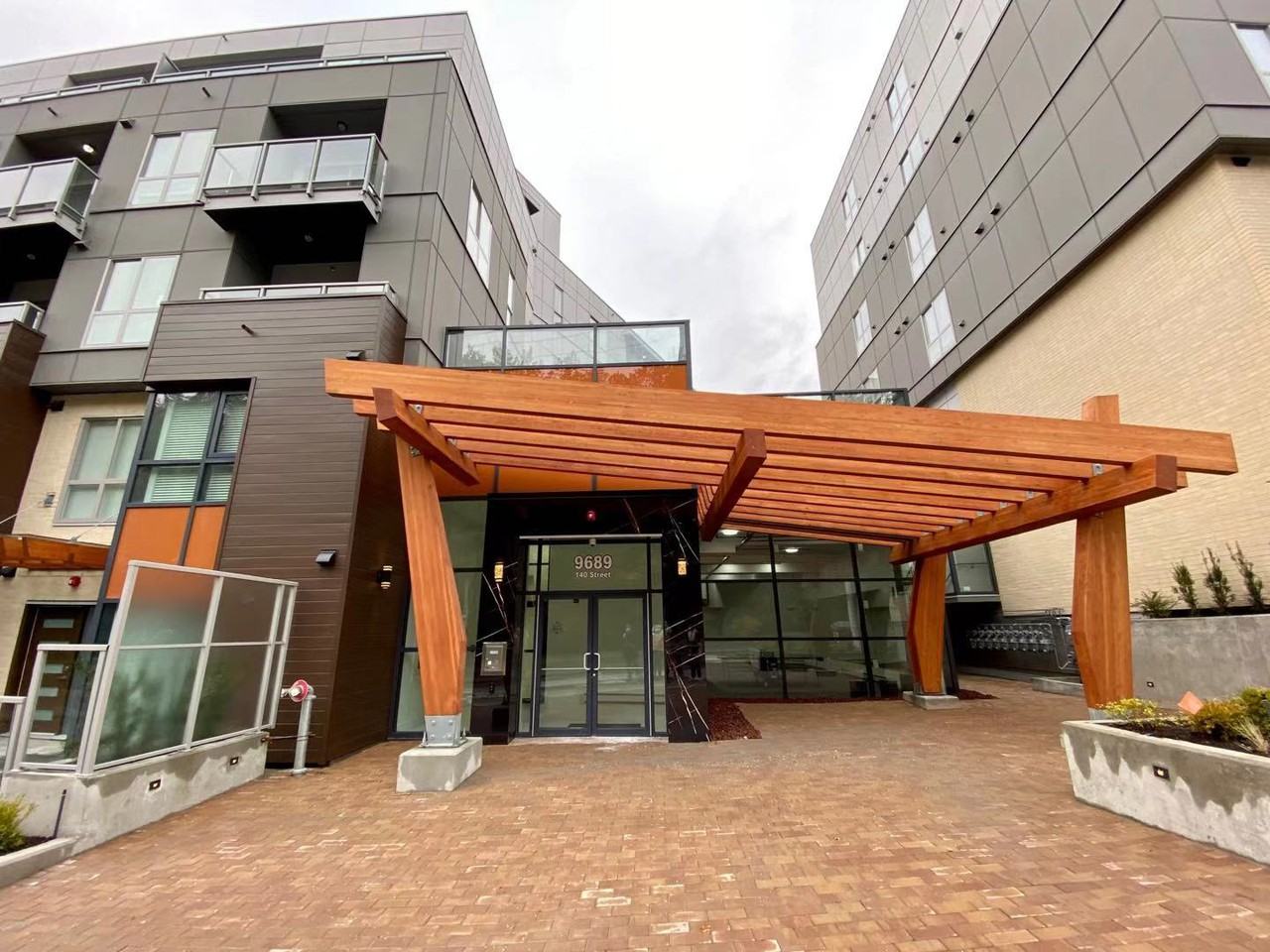 Fraser landmark Apartments 13978 Fraser Highway 301, Surrey, BC V3T