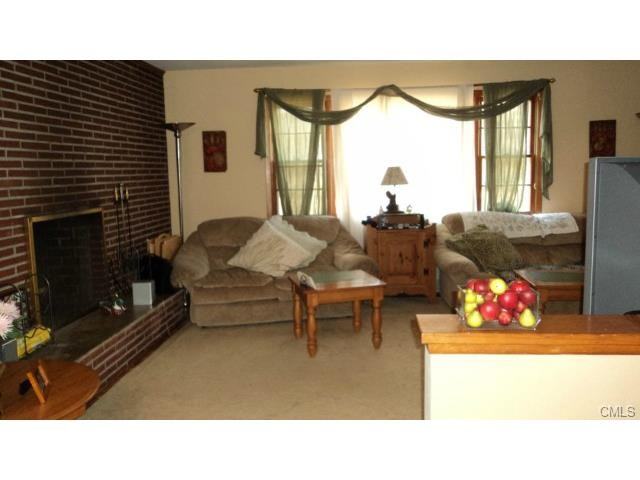 24 Sunnycrest Rd - Photo 3 of 14