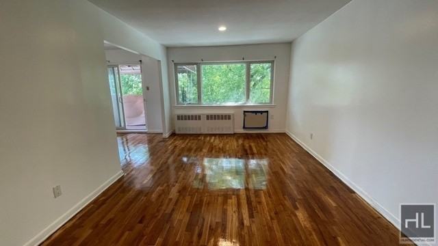 640 E 85th St #3 - Photo 3 of 33