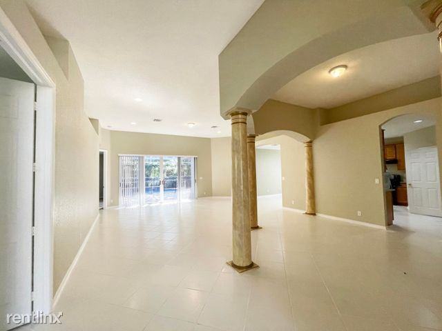 12310 Riverfalls Ct - Photo 2 of 5