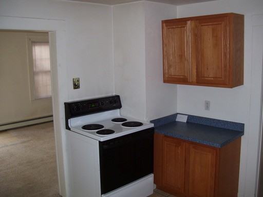 272 Church St - Photo 3 of 6