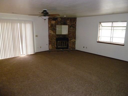 526 N Murry St - Photo 2 of 4