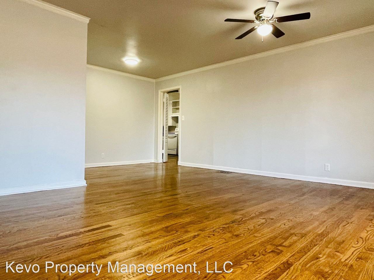 4414 E 23rd St - Photo 3 of 6