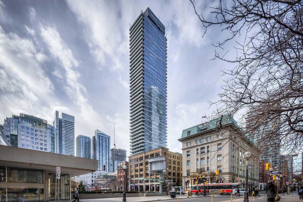 224 King Street West #3006