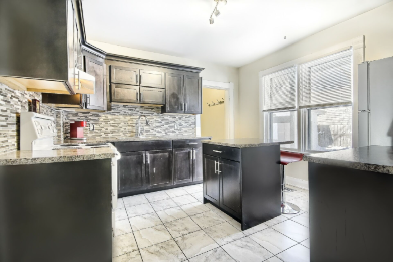 8 Frances Street North #1 - Photo 2 of 15