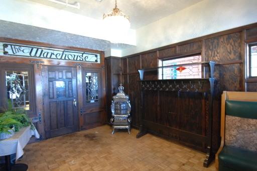 373 31st St - Photo 3 of 38