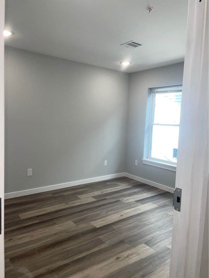 154 Hamilton Avenue - Photo 2 of 11